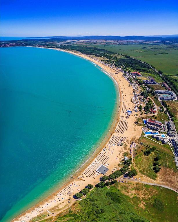 Hotel Chernomorets Bagian luar foto