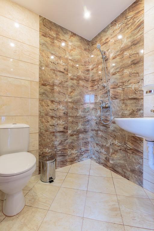 Hotel Chernomorets Bagian luar foto